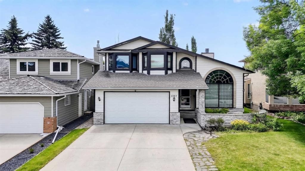 4-bed Detached for sale at 1387 Sunwood Road SE, Calgary
