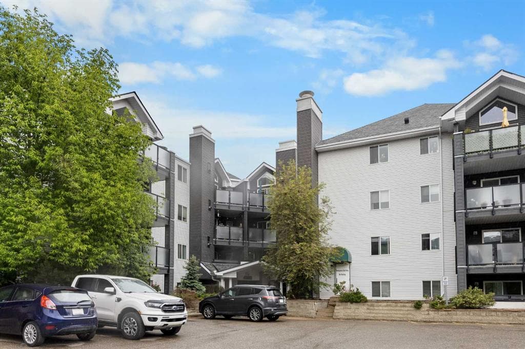 2-bed Apartment for sale at 120, 10 Sierra Morena Mews SW, Calgary