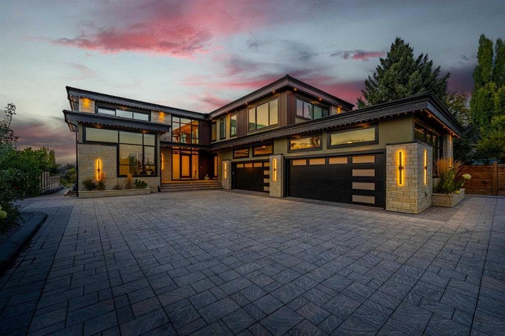 7-bed Detached for sale at 1911 52 Street NW, Calgary