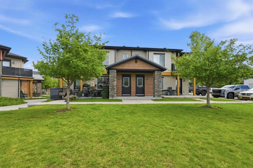 2-bed Townhouse for sale at 13201, 2781 Chinook Winds Drive SW, Airdrie