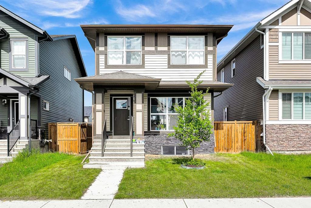 4-bed Detached for sale at 107 Palomino Street, Cochrane