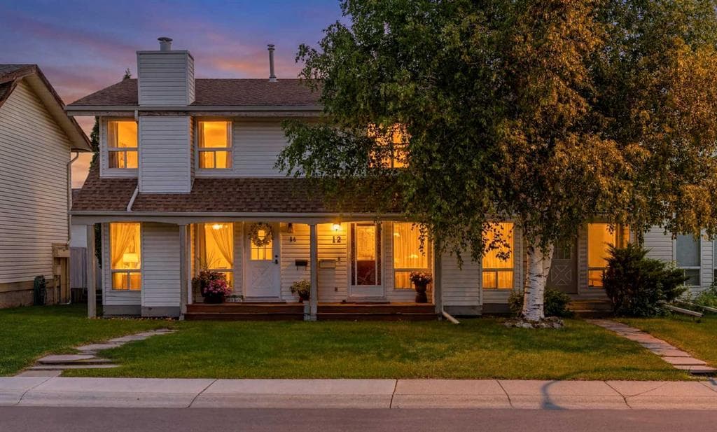 1-bed Townhouse for sale at 12 Woodhill Road SW, Calgary