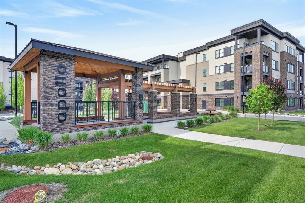 1-bed Apartment for sale at 2302, 80 Greenbriar Place NW, Calgary