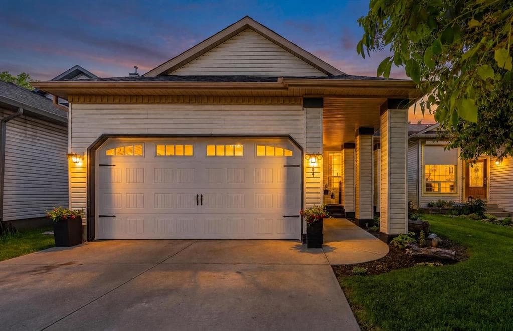 44 Douglas Glen Place SE — photo 1