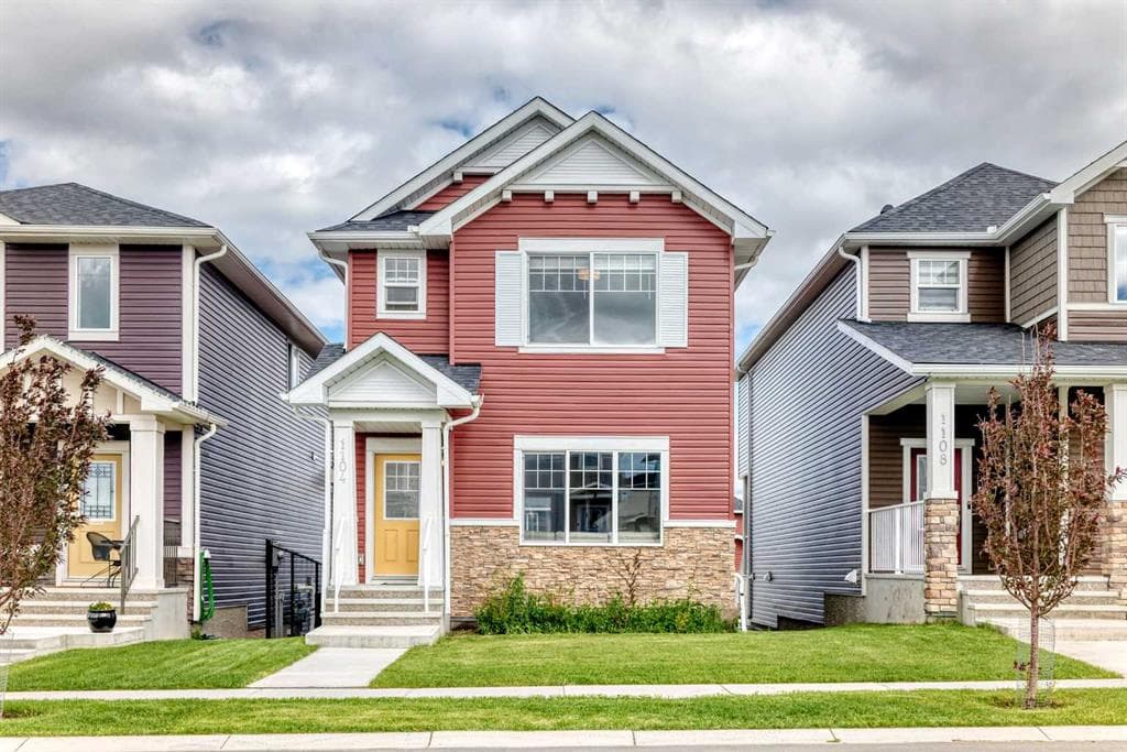 1104 Bayview Gardens SW — photo 1