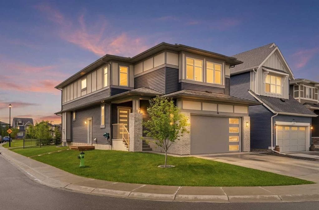 5-bed Detached for sale at 15 Lawrence Green SE, Airdrie