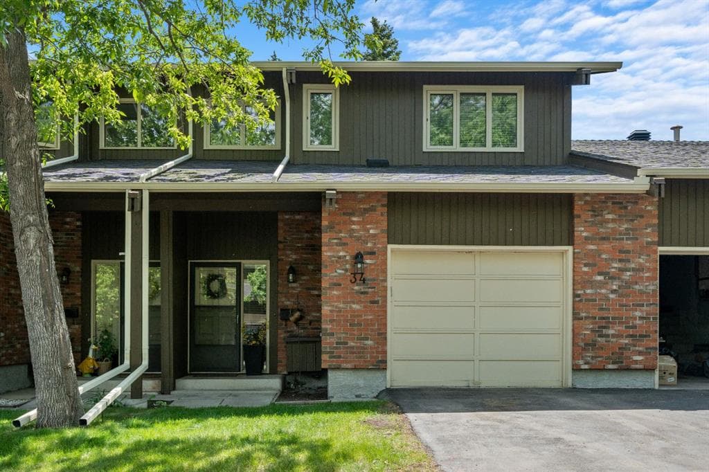 3-bed Townhouse for sale at 34, 10001 Brookpark Boulevard SW, Calgary