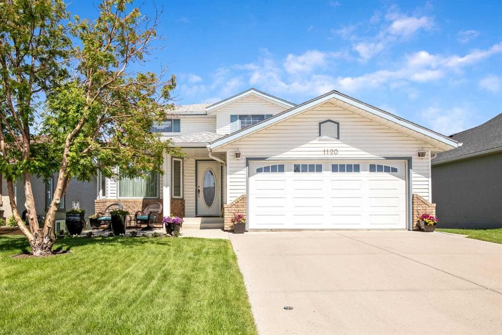 4-bed Detached for sale at 1120 High Country Drive NW, High River