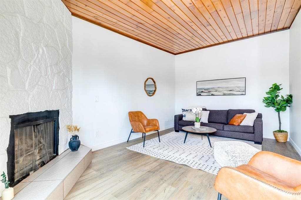 2-bed Townhouse for sale at F, 1415 44 Street SE, Calgary