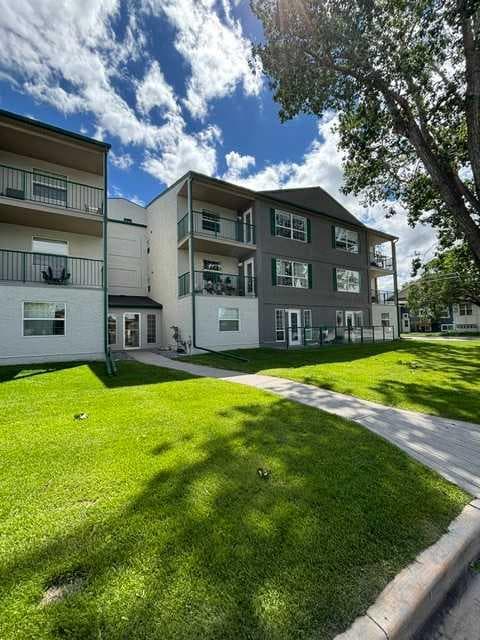 2-bed Apartment for sale at 302, 105 7 Avenue SE, High River