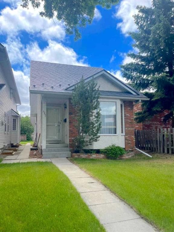 463 23 Avenue NW — photo 1
