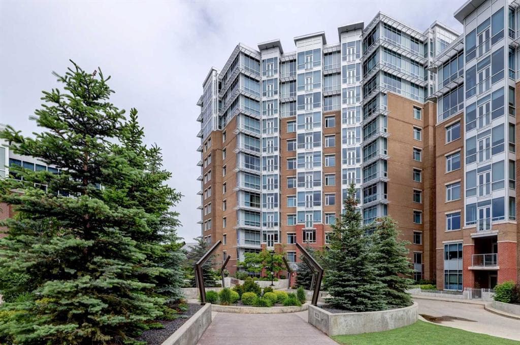 1-bed Apartment for sale at 206, 16 Varsity Estates Circle NW, Calgary