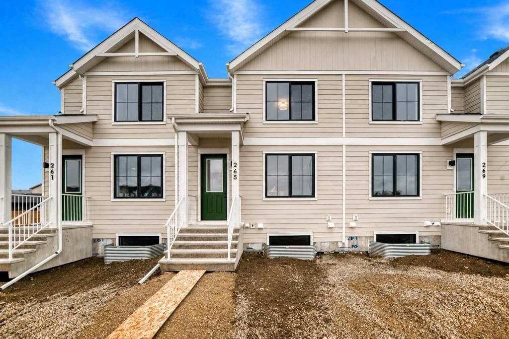 265 Heirloom Way SE — photo 1