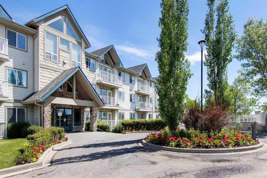 212, 7 Harvest Gold Manor NE — photo 1