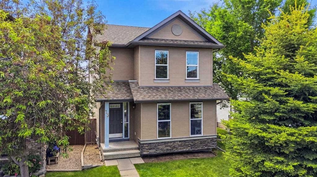 3-bed Detached for sale at 13 Drake Landing Way, Okotoks