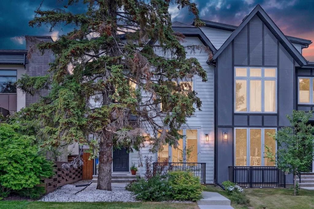 4-bed Semi-detached for sale at 1746 49 Avenue SW, Calgary