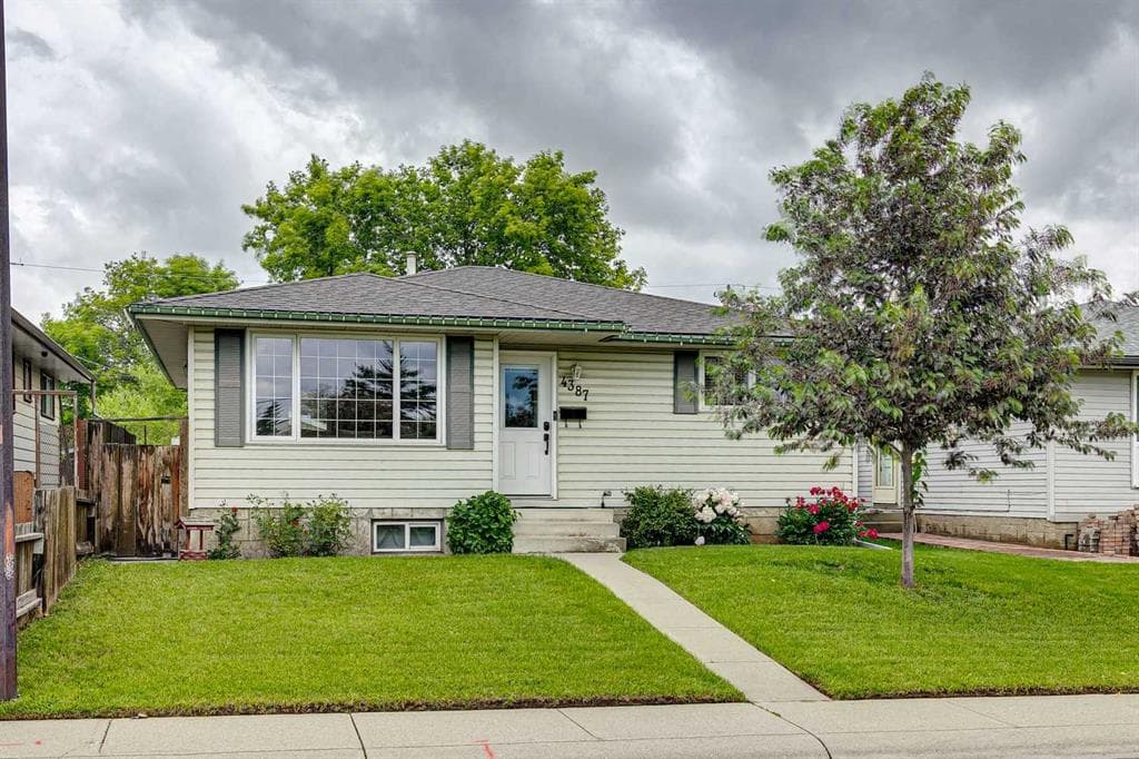 4-bed Detached for sale at 4387 Dovercrest Drive SE, Calgary