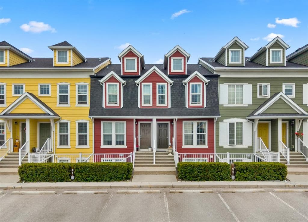 2-bed Townhouse for sale at 517 Mckenzie Towne Close SE, Calgary
