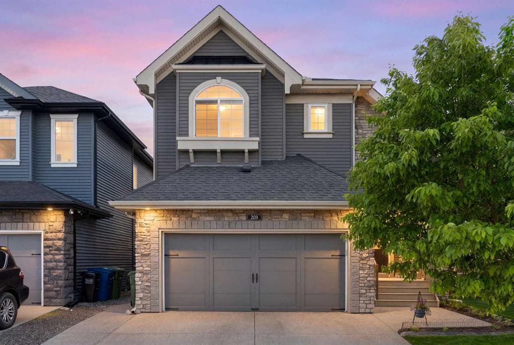 3-bed Detached for sale at 203 Cooperstown Lane SW, Airdrie