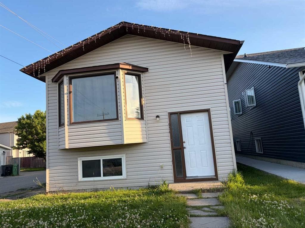 250 Falmere Way NE — photo 1