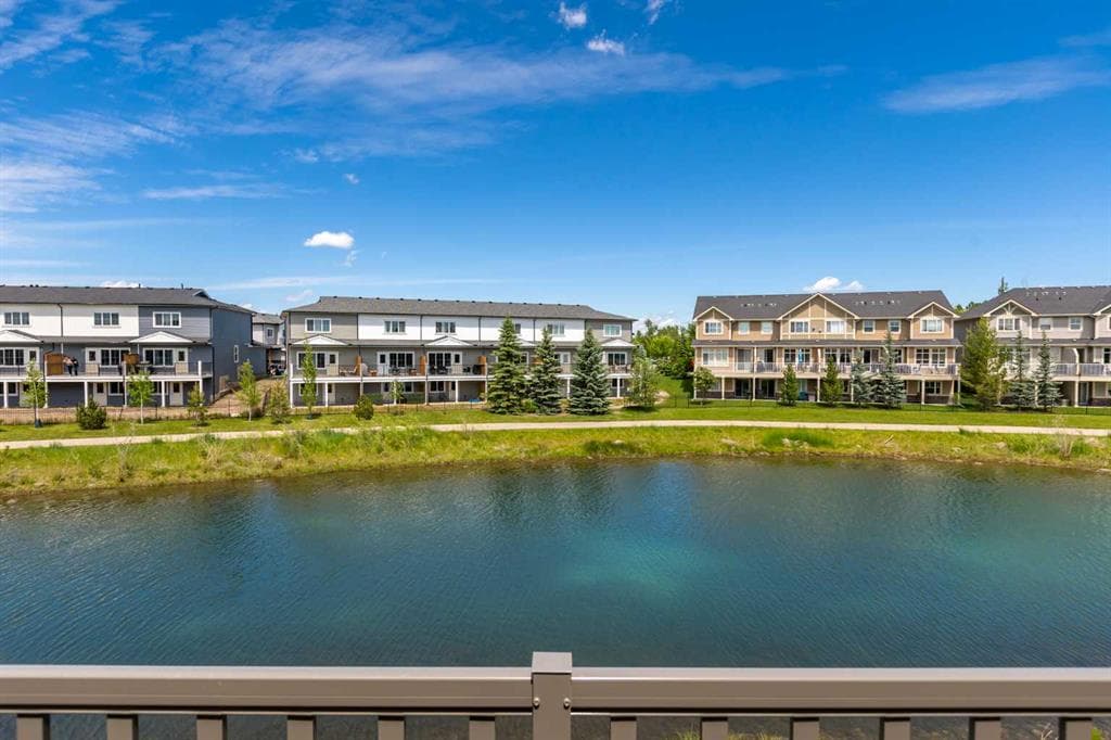 3-bed Detached for sale at 420 Montrose Green SE, High River