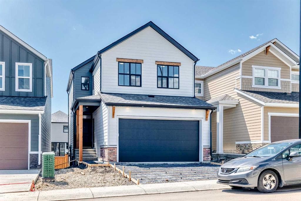 3-bed Detached for sale at 1061 Sawgrass Link NW, Airdrie