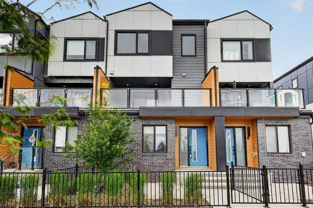8554 19 Avenue SE — photo 1