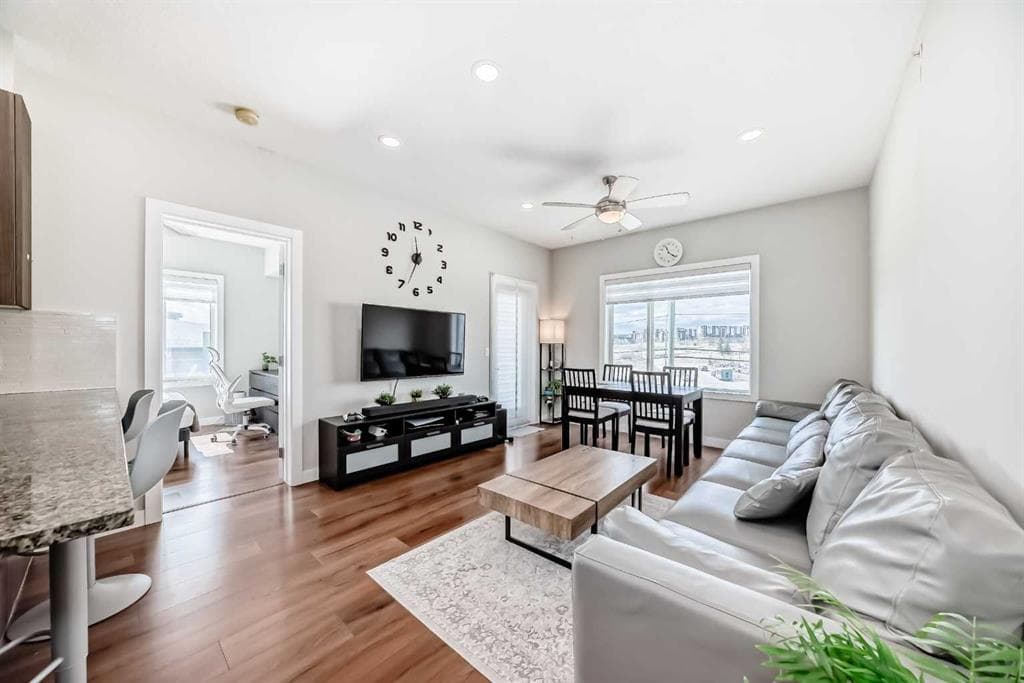2-bed Apartment for sale at 313, 20 sage hill Terrace NW, Calgary