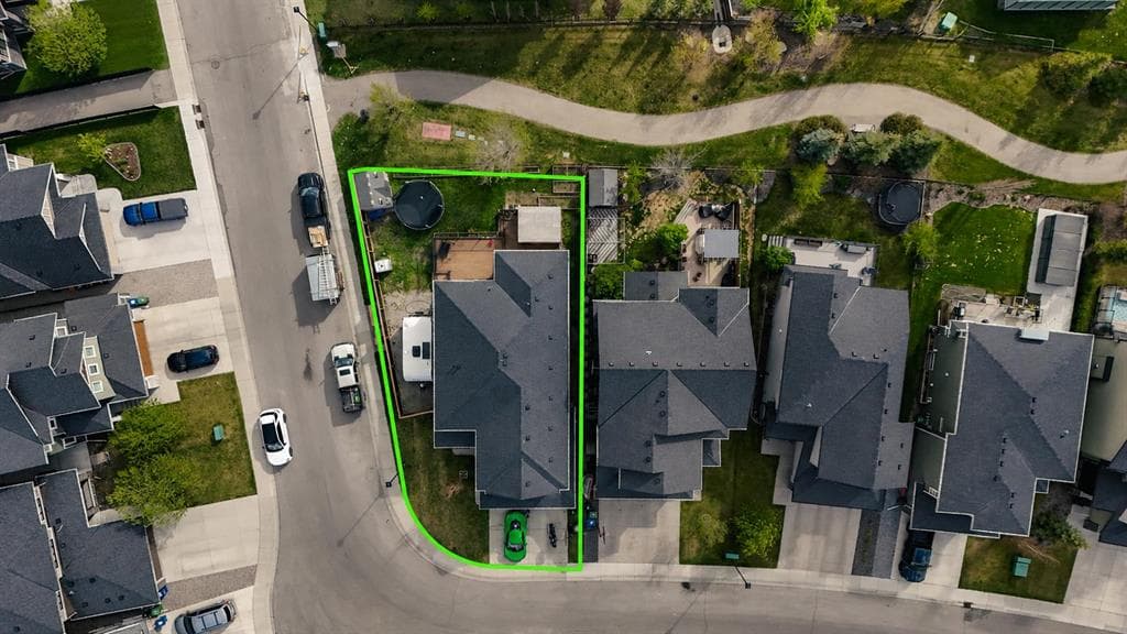 6-bed Detached for sale at 71 Canals Close SW, Airdrie