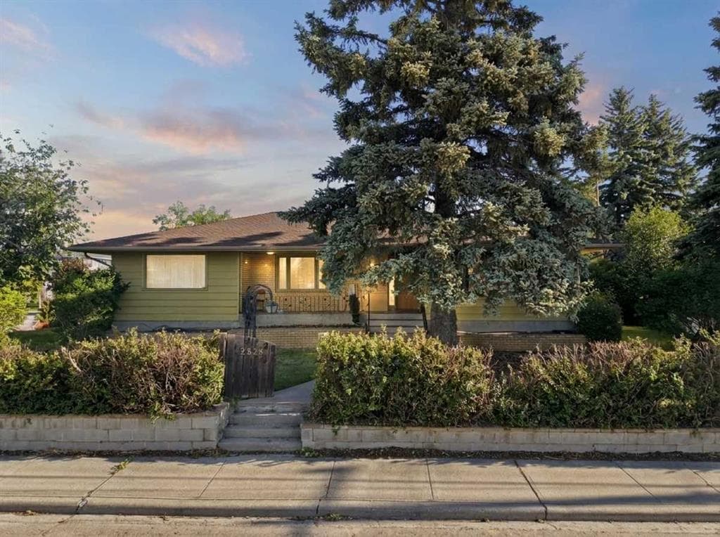3720 Spruce Drive SW — photo 1