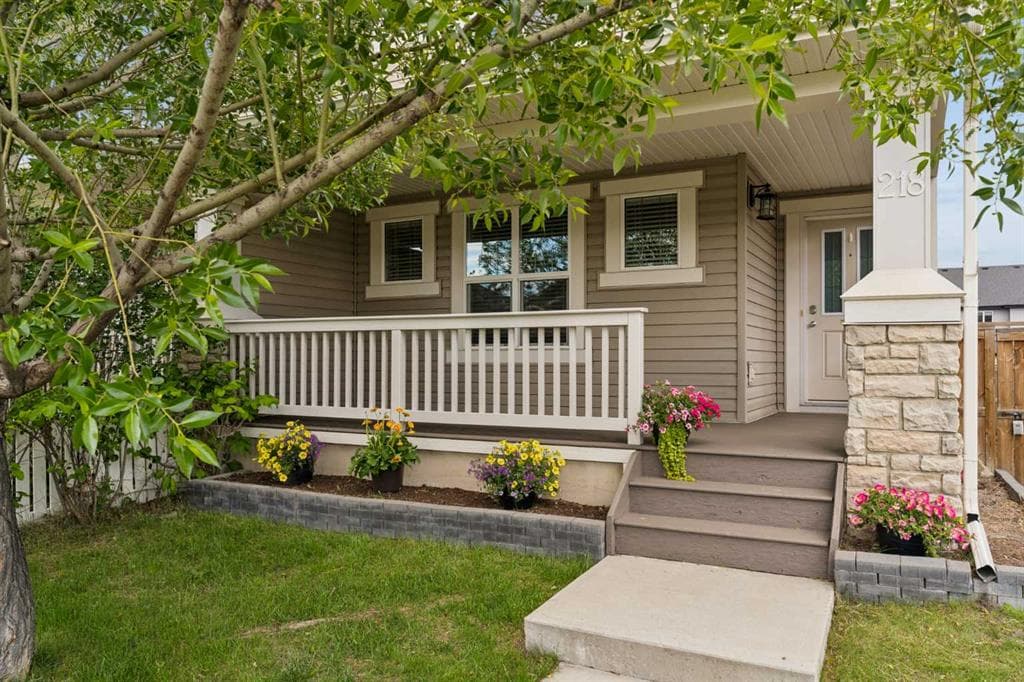 218 Kingsbridge Road SE — photo 1