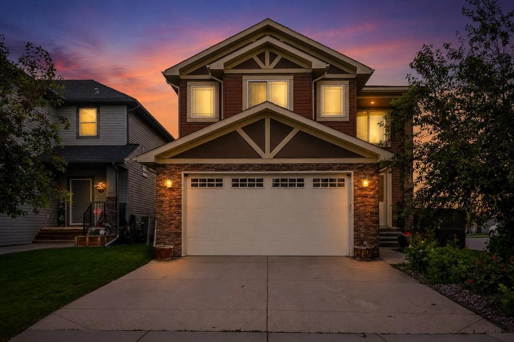 4-bed Detached for sale at 40 Baywater Court SW, Airdrie