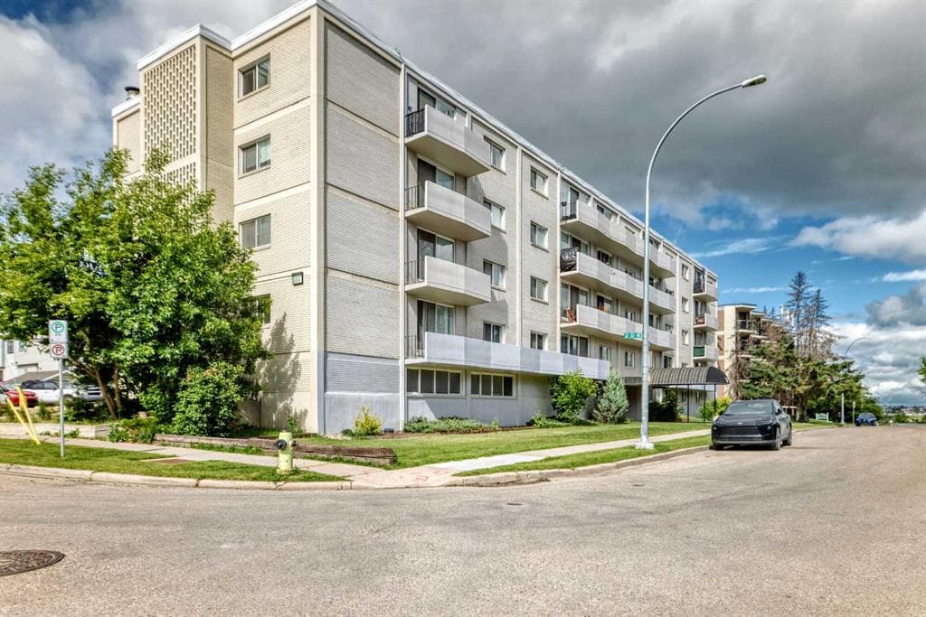 1-bed Apartment for sale at 401, 316 1 Avenue NE, Calgary