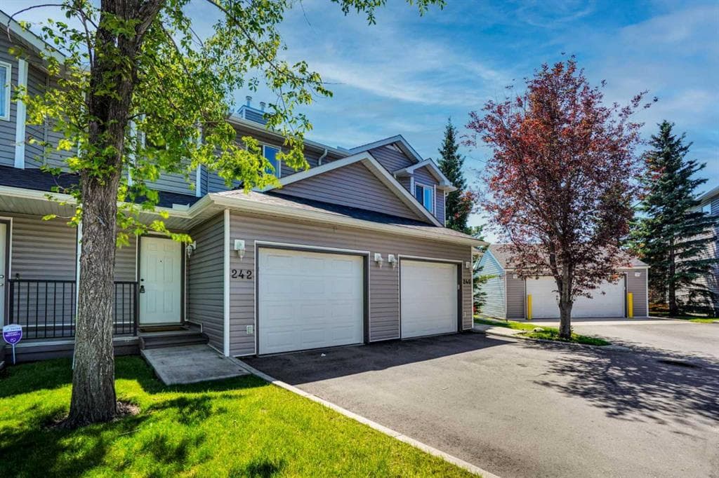 242 Taracove Place NE — photo 1