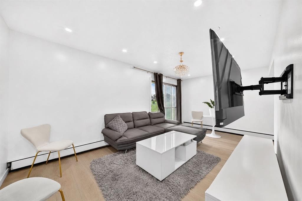 2-bed Apartment for sale at 201, 4328 4 Street NW, Calgary