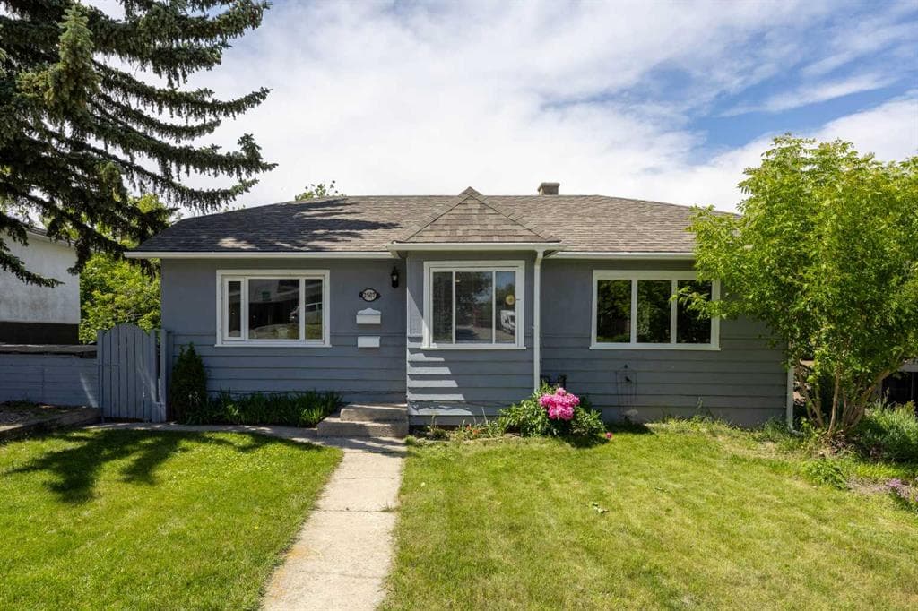 2507 15A Street SW — photo 1