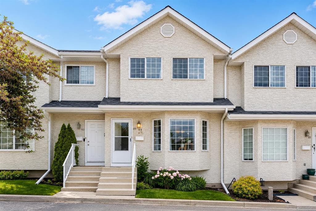 89 Bedford Manor NE — photo 1