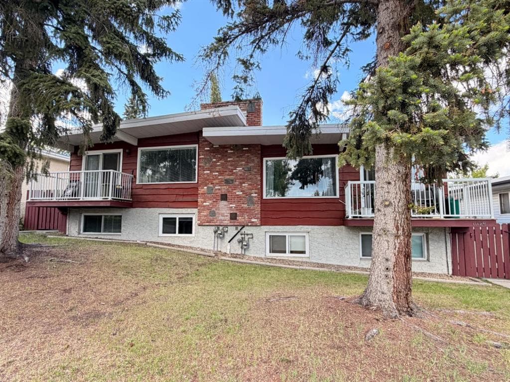 8-bed Duplex for sale at 11129 - 11131 Sacramento Drive SW, Calgary