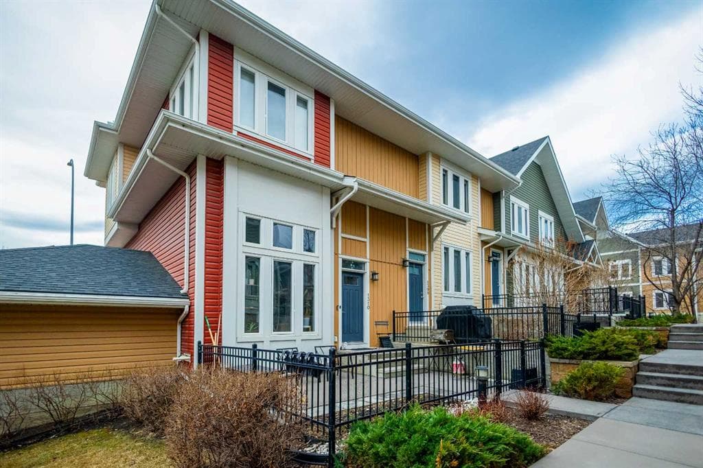 2-bed Townhouse for sale at 1310 Auburn Bay Square SE, Calgary