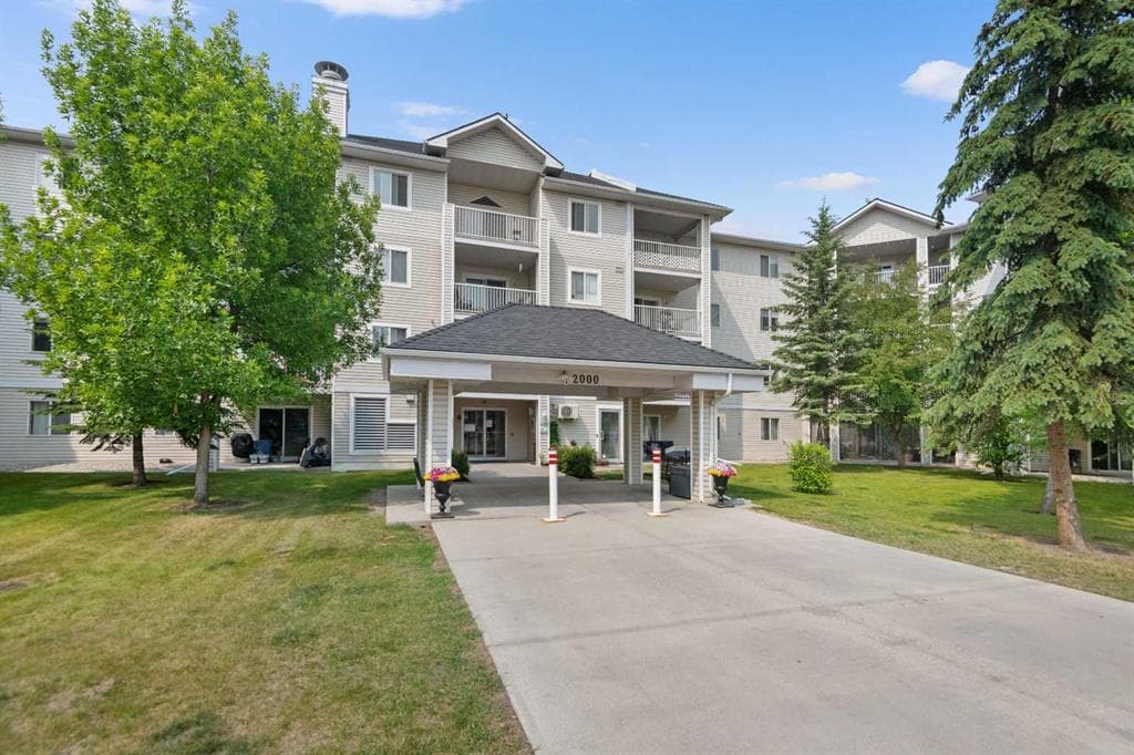 2210, 6224 17 Avenue SE — photo 1