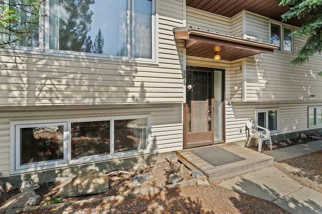 4-bed Detached for sale at 905 6 Street SE, High River