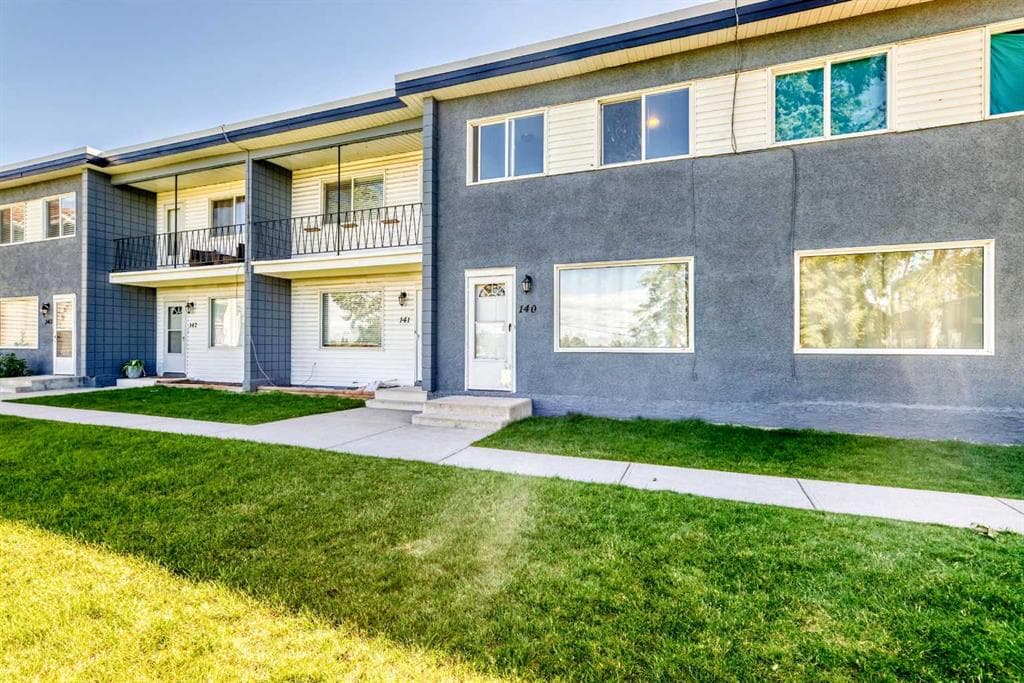 3-bed Townhouse for sale at 140, 2211 19 Street NE, Calgary
