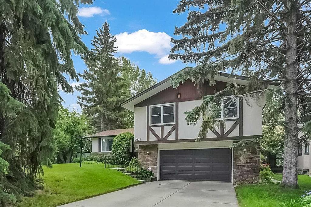 3415 Utah Crescent NW — photo 1