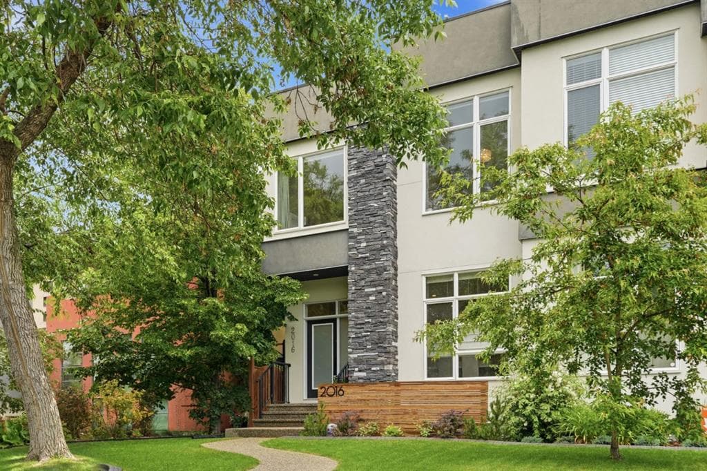 4-bed Semi-detached for sale at 2016 31 Avenue SW, Calgary