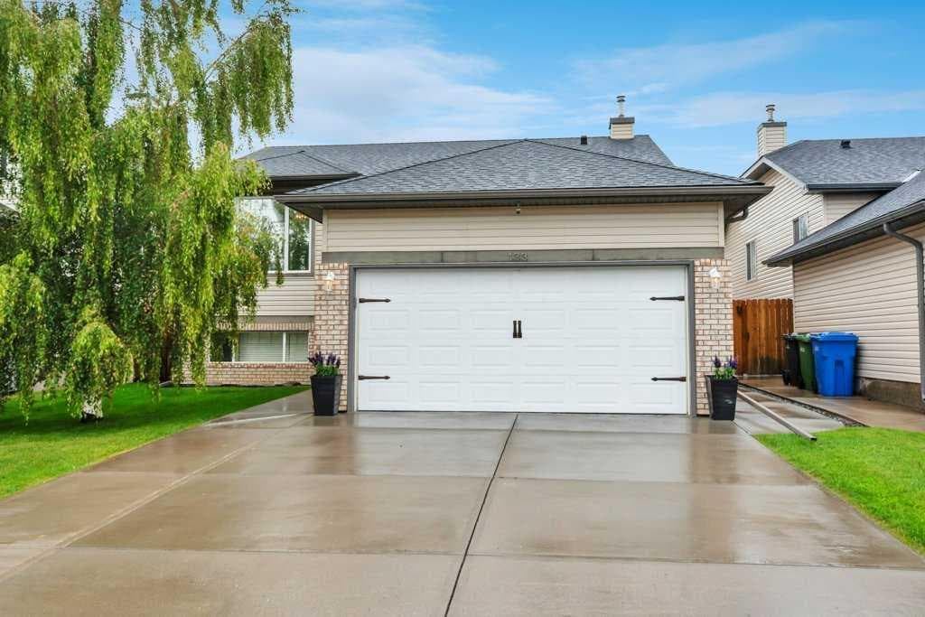 4-bed Detached for sale at 133 Oakmere Point, Chestermere