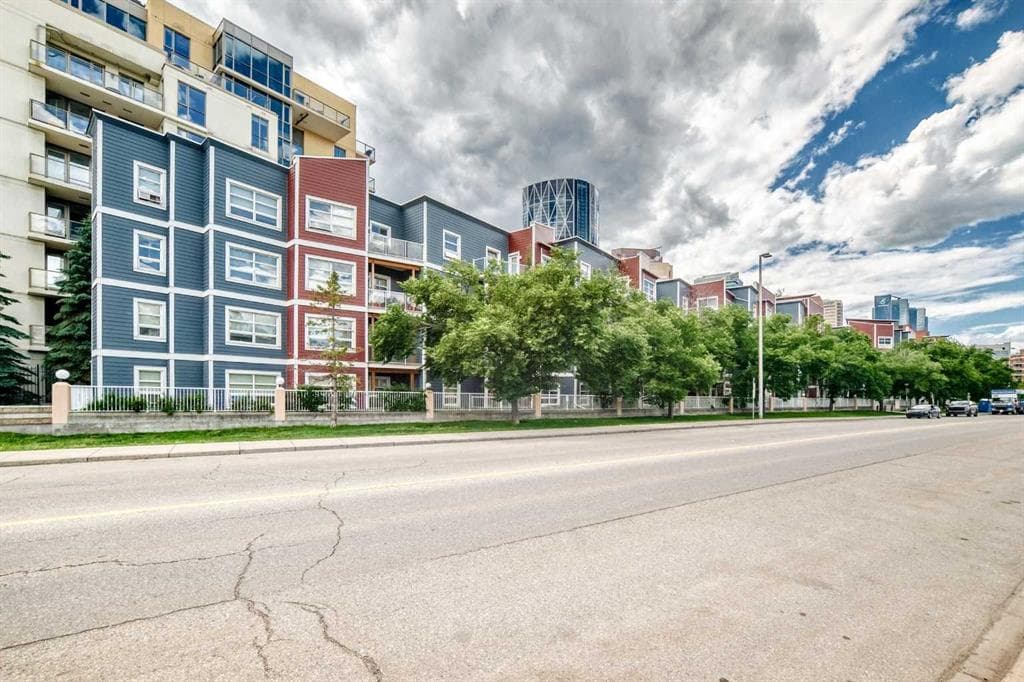 2-bed Apartment for sale at 121, 333 Riverfront Avenue SE, Calgary