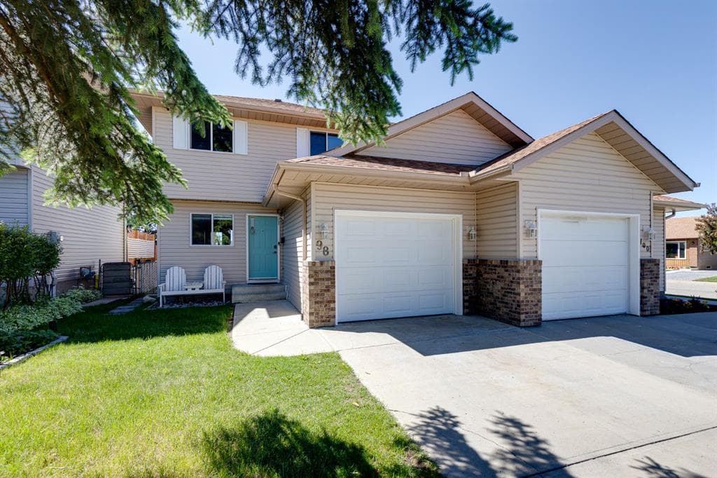 3-bed Semi-detached for sale at 98 Everglade Drive SE, Airdrie