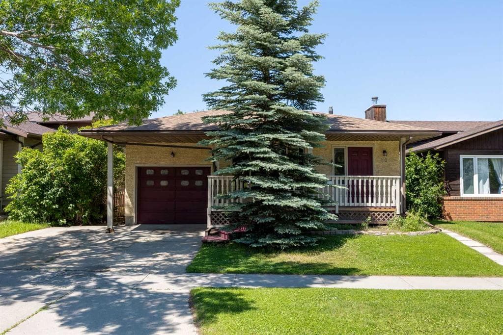 80 Macewan Drive NW — photo 1