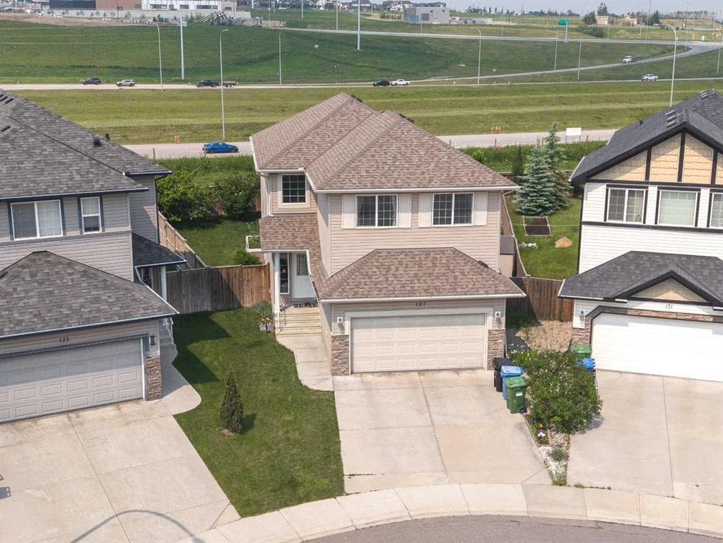 3-bed Detached for sale at 127 Everwoods Park SW, Calgary