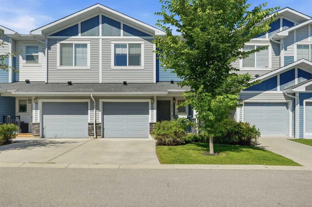 3-bed Townhouse for sale at 204 Jumping Pound Common, Cochrane